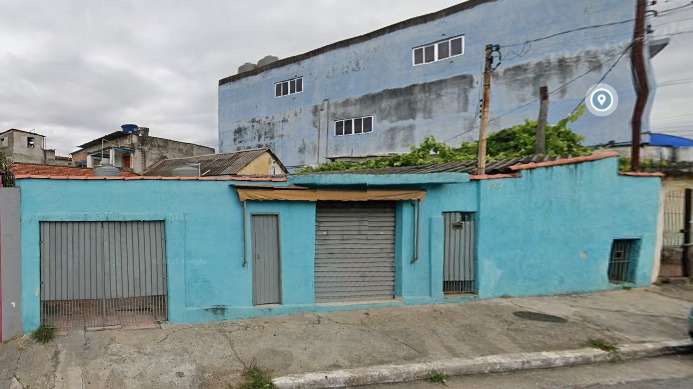 VENDA DE AMPLO TERRENO